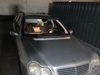 Gebraucht Mercedes C220 150 PS (110 kW) 2004 Silber Kombi
