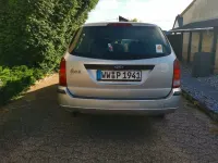 Gebraucht Ford Focus Ambiente 101 PS (74 kW) 2003 Silber Limousine