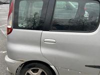 Gebraucht Toyota Yaris Sol 67 PS (49 kW) 2004 Grau Kleinwagen