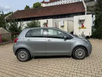 Gebraucht Toyota Yaris Life 90 PS (66 kW) 2010 Silber Kleinwagen