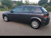 Gebraucht Opel Astra 90 PS (66 kW) 2009 Grau Limousine