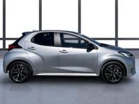 Gebraucht Toyota Yaris Hybrid 93 PS (68 kW) 2024 Shimmering silber met Kleinwagen