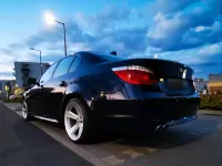 Gebraucht BMW 550 367 PS (269 kW) 2007 Blau Limousine