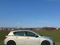 Gebraucht Opel Astra 105 PS (77 kW) 2005 Beige Limousine