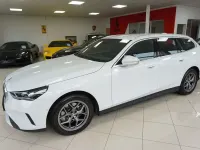 Gebraucht BMW 520 Sport Line 197 PS (144 kW) 2024 Weiß Kombi