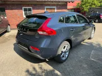 Gebraucht Volvo V40 114 PS (83 kW) 2014 Blau Limousine