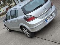 Gebraucht Opel Astra Edition 116 PS (85 kW) 2009 Limousine