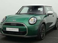 Gebraucht Mini Cooper Favoured 156 PS (114 kW) 2024 Grün Kleinwagen