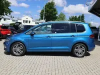Gebraucht VW Touran Sound 150 PS (110 kW) 2017 Caribbean blue metallic Van / Kleinbus