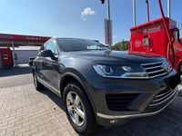 Gebraucht VW Touareg 262 PS (192 kW) 2016 Grau SUV