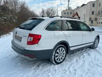 Gebraucht Skoda Superb 170 PS (125 kW) 2012 Weiß Kombi