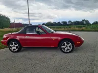 Używany Mazda MX5 90 KM (66 kW) 1991 Czerwony Kabriolet
