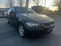 Gebraucht BMW 318 Advantage 129 PS (94 kW) 2006 Schwarz Limousine