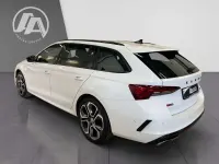 Gebraucht Skoda Octavia First Edition 245 PS (180 kW) 2020 Weiß moonweiss Kombi