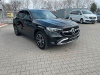 Gebraucht Mercedes GLC200 Avantgarde 204 PS (150 kW) 2023 Lack obsidianschwarz SUV