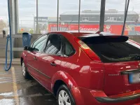 Second-hand Ford Focus 101 CP (74 kW) 2005 Roșu Hatchback