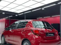 Gebraucht Toyota Yaris 99 PS (72 kW) 2017 Rot Kleinwagen