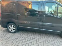 Gebraucht Opel Vivaro 145 PS (106 kW) 2008 Schwarz Van / Kleinbus