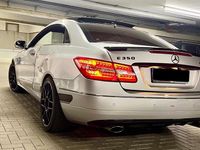 Gebraucht Mercedes E350 292 PS (214 kW) 2009 Silber Coupé