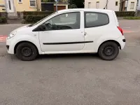Gebraucht Renault Twingo Authentique 58 PS (42 kW) 2010 Gletscherweiss Kleinwagen