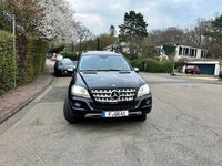 Gebraucht Mercedes ML320 224 PS (164 kW) 2009 Schwarz SUV