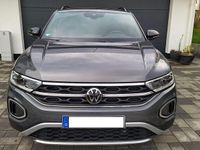 Gebraucht VW T-Roc Move 150 PS (110 kW) 2023 Grau SUV