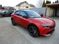 Neu Alfa Romeo Junior Edizione Speciale 145 PS (106 kW) 2026 Rosso brera SUV