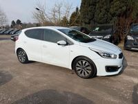 Gebraucht Kia Ceed DREAM-TEAM Edition 136 PS (100 kW) 2016 Weiß Kleinwagen