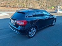 Usata Mercedes GLA200 136 CV (100 kW) 2017 Nero SUV