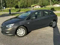 Gebraucht Opel Astra Edition 140 PS (102 kW) 2012 Grau Limousine
