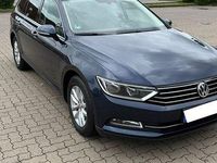 Gebraucht VW Passat Comfortline 150 PS (110 kW) 2017 Blau Kombi