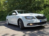Gebraucht Skoda Superb Exclusive 170 PS (125 kW) 2014 Weiß Limousine