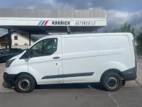 Używany Ford Transit Custom 105 KM (77 kW) 2018 Biały Minivan