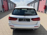 Gebraucht Mercedes E200 160 PS (117 kW) 2022 Polarweiss  unilack Kombi
