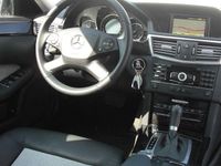 Second-hand Mercedes E220 Avantgarde 170 CP (125 kW) 2009 Negru Berlinǎ