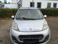 Gebraucht Peugeot 107 68 PS (50 kW) 2014 Silber Kleinwagen