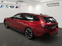 Gebraucht BMW 550e Performance 489 PS (359 kW) 2025 Dragon fire rot Kombi