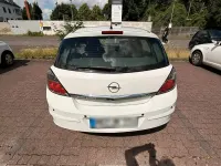 Gebraucht Opel Astra 90 PS (66 kW) 2010 Weiß Limousine