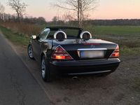 Second-hand Mercedes SLK200 164 CP (120 kW) 2004 Negru Cabrio