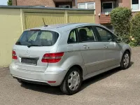 Gebraucht Mercedes B200 140 PS (102 kW) 2009 Silber Van / Kleinbus