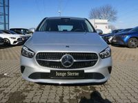 Gebraucht Mercedes B200 Advanced 163 PS (119 kW) 2023 Iridiumsilber Kleinwagen