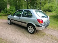 Gebraucht Ford Fiesta 58 PS (42 kW) 2002 Silber Kleinwagen