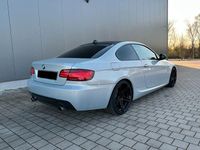 Gebraucht BMW 335 Performance 326 PS (239 kW) 2010 Mondstein metallic Coupé