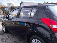 Gebraucht Hyundai i20 Classic 77 PS (56 kW) 2012 Black diamond / mic Kleinwagen