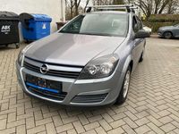Gebraucht Opel Astra Edition 105 PS (77 kW) 2005 Lichtsilber m2 Kleinwagen