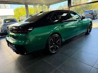 Gebraucht BMW 740L M Sport 286 PS (210 kW) 2025 Grün Limousine