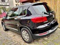 Gebraucht VW Tiguan LOUNGE 140 PS (102 kW) 2016 Schwarz SUV
