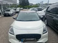 Gebraucht Suzuki Swift Comfort+ 83 PS (61 kW) 2024 Weiß Kleinwagen