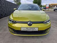 Gebraucht VW Golf VIII Active 131 PS (96 kW) 2021 Limonengelb metallic 6838 (metallic) Limousine