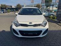 Gebraucht Kia Rio 86 PS (63 kW) 2014 Weiß Limousine